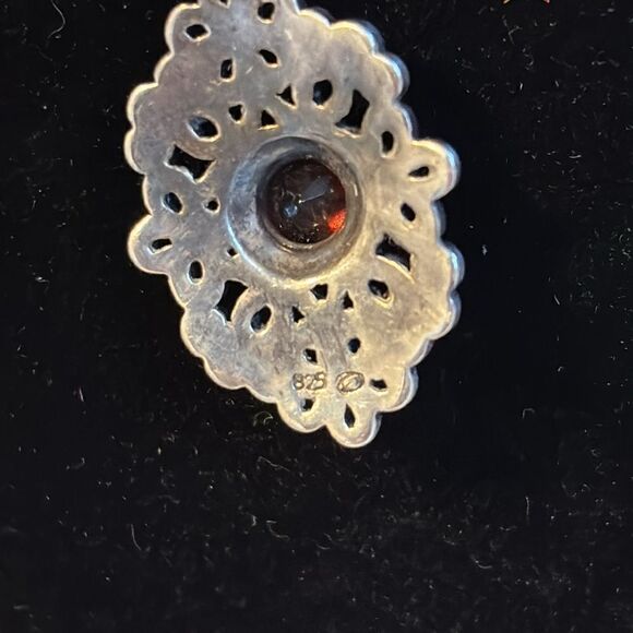 Sterling Silver Red Garnet Ornate Patterned Pendant Silver tone Chain - Picture 5 of 6